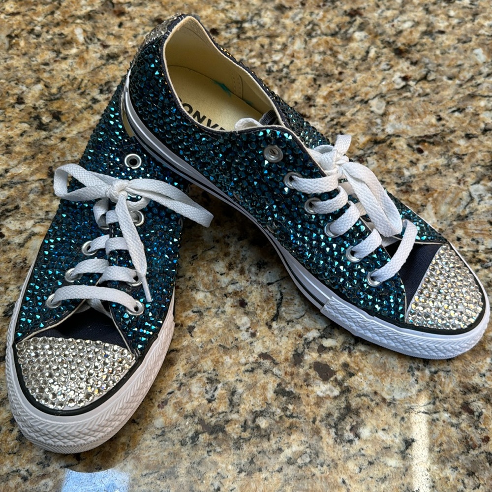 NEW hand stone, Australian crystal rhinestone, Converse, blue & silver sz. 8